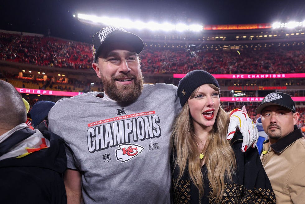 kansas city, missouri january 26 taylor swift celebrates with travis kelce 87 of the kansas city chiefs after defeating the buffalo bills 32 29 in the afc championship game at geha field at arrowhead stadium on january 26, 2025 in kansas city, missouri photo by jamie squiregetty images