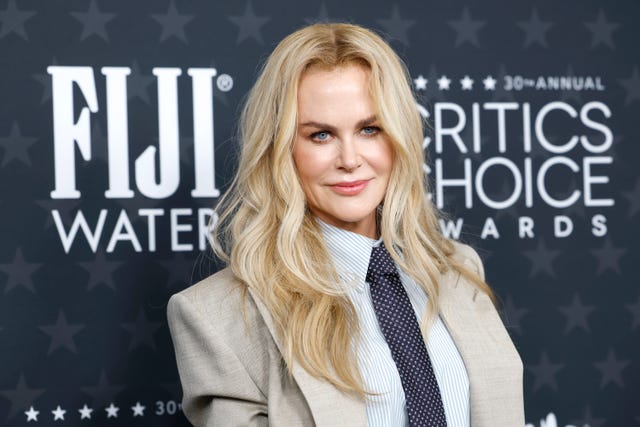 nicole kidman power suit diane keaton critics choice awards