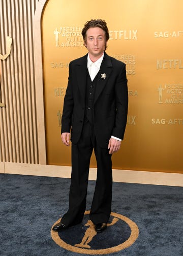 jeremy allen white at the 31st screen actors guild awards held at shrine auditorium and expo hall on february 23, 2025 in los angeles, california photo by gilbert floresvariety via getty images