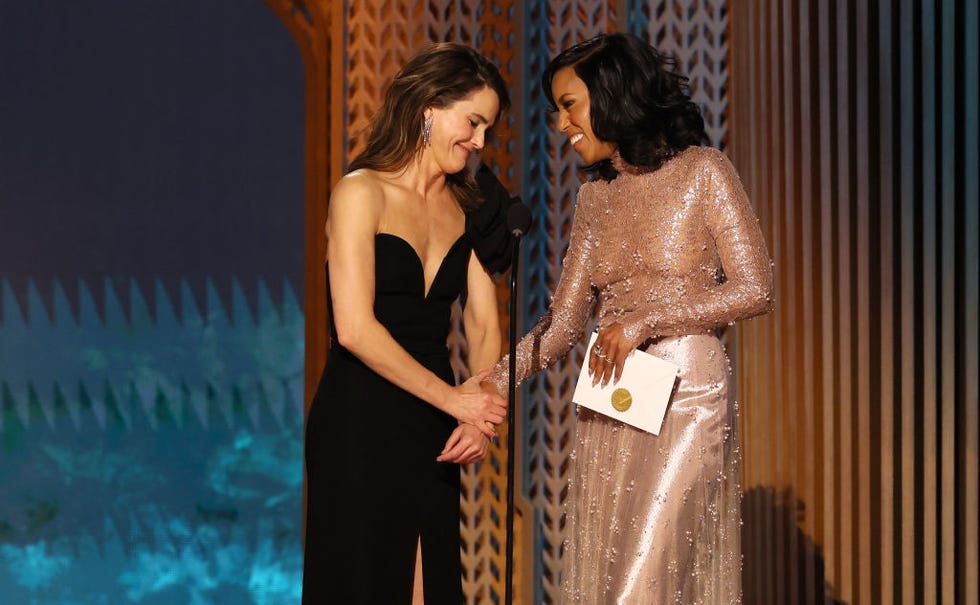 los angeles, ca february 23, 2025 keri russell and kerry washington at the 31st screen actors guild awards in shrine auditorium and expo hall in los angeles, ca, sunday, feb 23, 2025 robert gauthier los angeles times via getty images