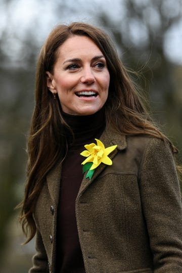 pontypridd, wales february 26: catherine, princess of wales visits meadow street community garden and woodland on february 26, 2025 in pontypridd, wales. in december 2024, pontypridd was one of a number of towns across wales which was hit by severe flooding as a result of storm bert and storm darragh. the prince and princess met with local residents, learning about their experiences and the impact of recent events in the town. (photo by jaimi joy wpa pool/getty images)