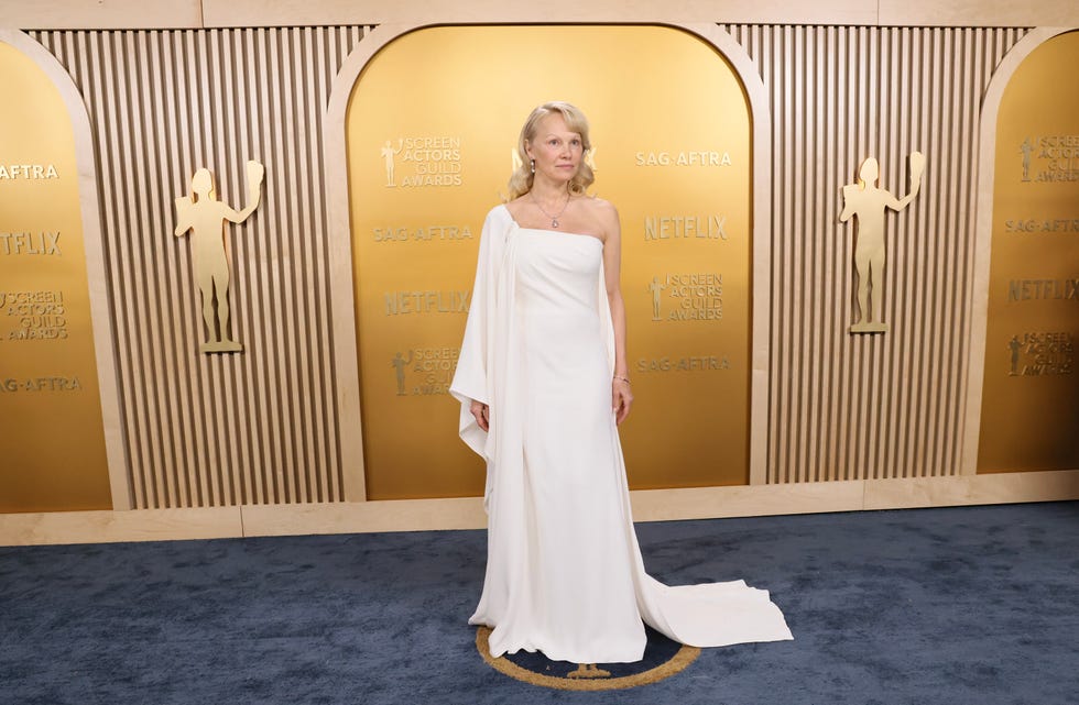 los angeles, california february 23 pamela anderson attends the 31st annual screen actors guild awards at shrine auditorium and expo hall on february 23, 2025 in los angeles, california photo by rodin eckenrothgetty images
