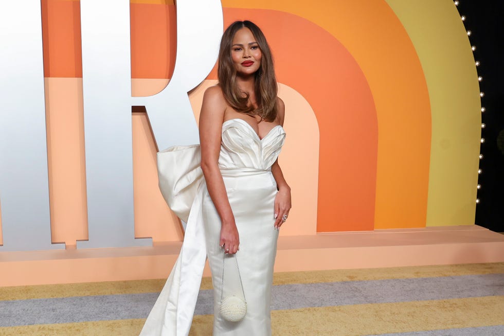 Chrissy Teigen on the Vanity Fair Oscar Party 2025 in Beverly Hills, California, which is held by Radhika Jones in the Valais Annenberg Center for the performing arts. (Photo by Chad Salvador/WWD about Getty Images)