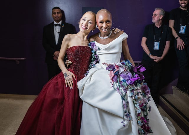 hollywood, california march 02: (editorial only, no book covers) (l r) ariana grande and cynthia erivo seen backstage at the 97th annual oscars at dolby theatre on march 02, 2025 in hollywood, california. (photo by john shearer/97th oscars/the academy via getty images)
