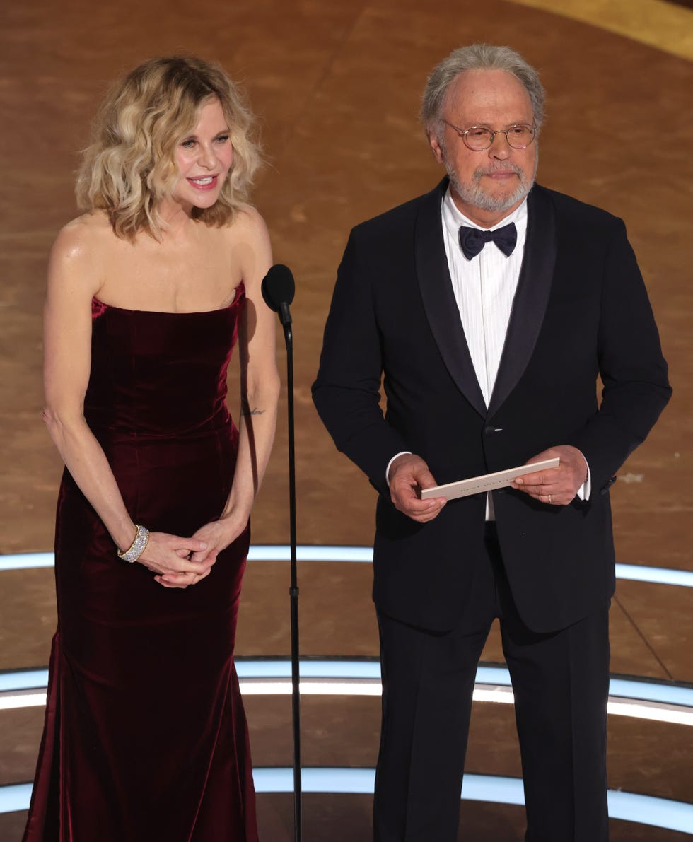 hollywood, california march 02: (l r) meg ryan and billy crystal speak onstage during the 97th annual oscars at dolby theatre on march 02, 2025 in hollywood, california. (photo by kevin winter/getty images)