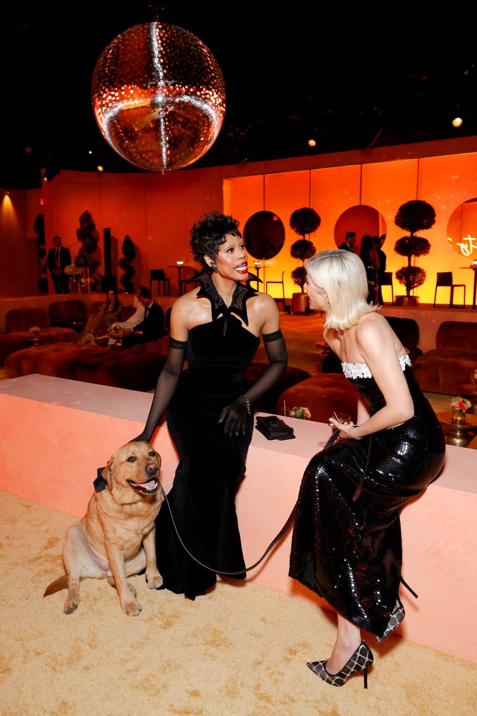 beverly hills, california march 02: exclusive coverage (l r) scout, laverne cox and selma blair attend the 2025 vanity fair oscar party hosted by radhika jones at wallis annenberg center for the performing arts on march 02, 2025 in beverly hills, california. (photo by stefanie keenan/vf25/wireimage for vanity fair)