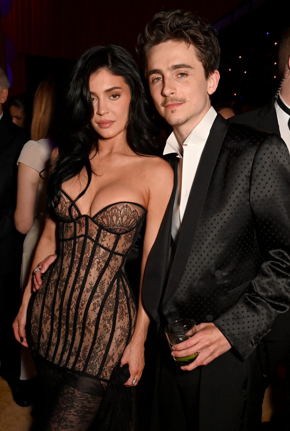 beverly hills, california march 02: exclusive coverage (l r) kylie jenner and timothée chalamet attend the 2025 vanity fair oscar party hosted by radhika jones at wallis annenberg center for the performing arts on march 02, 2025 in beverly hills, california. (photo by dave benett/vf25/wireimage for vanity fair)