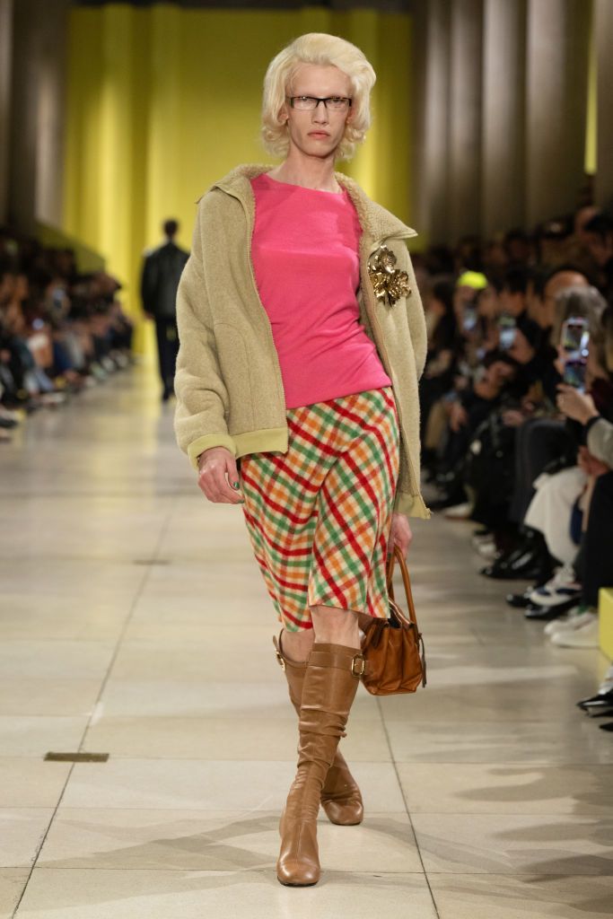 yumi---ページ The Miu Miu Girl Becomes a Lady