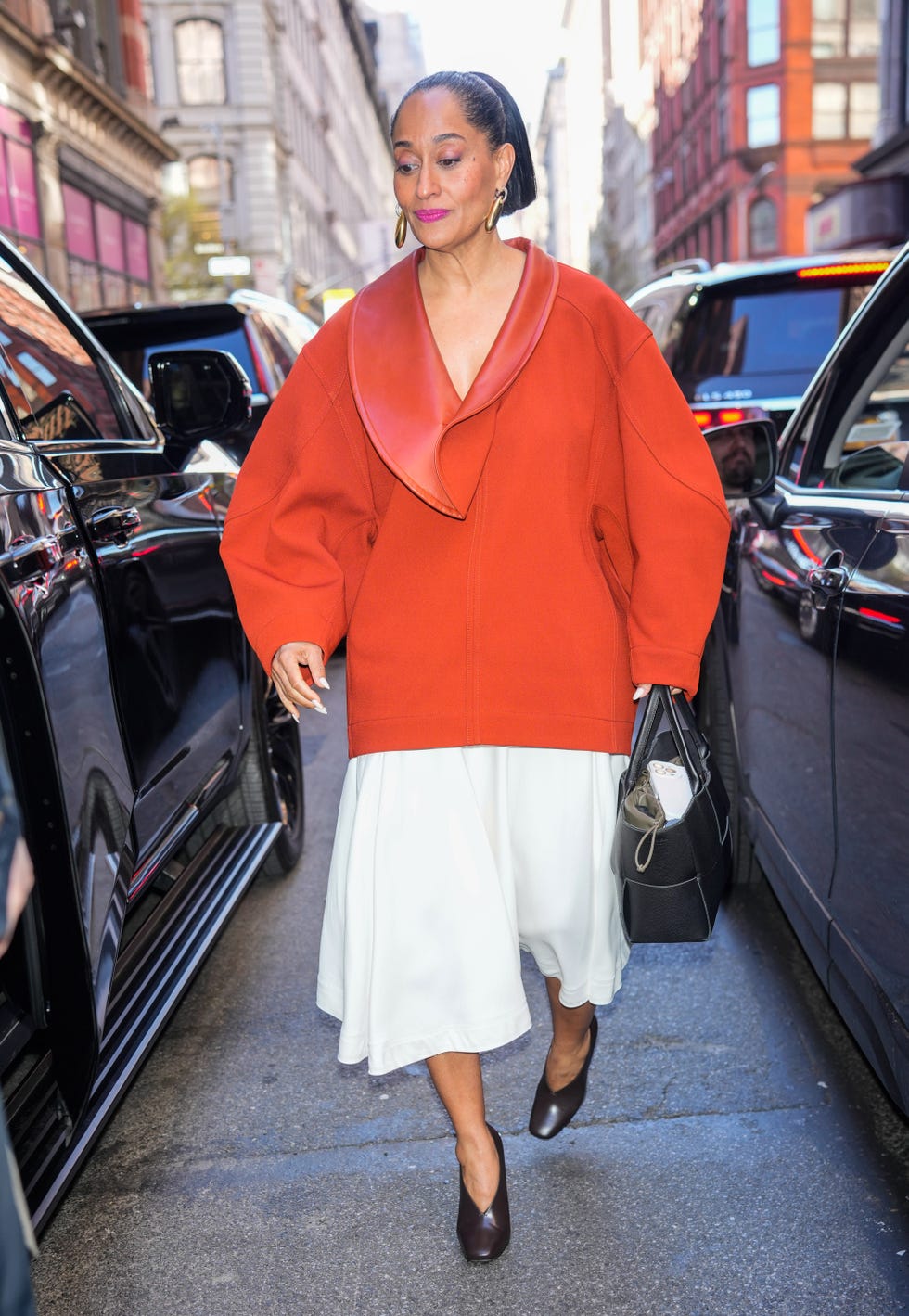 new york, ny april 9: tracee ellis ross is seen on april 9, 2025 in new york city. (photo by xny/star max/gc images)