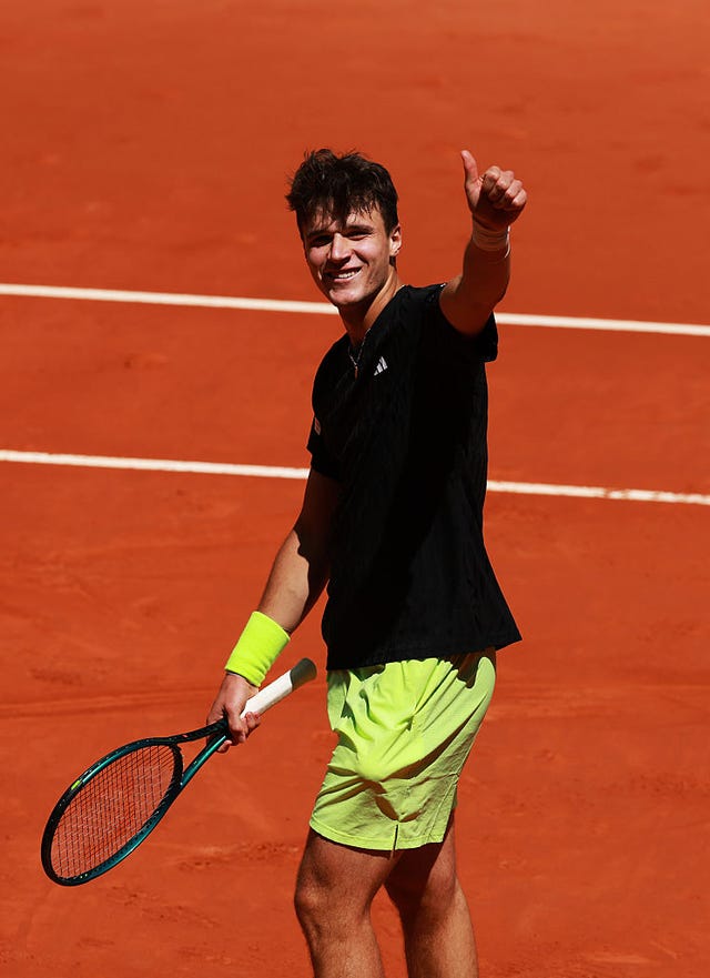 madrid, spain april 29: jakub mensik of czech republic celebrates winning match point after his match against alexander bublik of kazakhstan at la caja magica on april 29, 2025 in madrid, spain. (photo by clive brunskill/getty images)