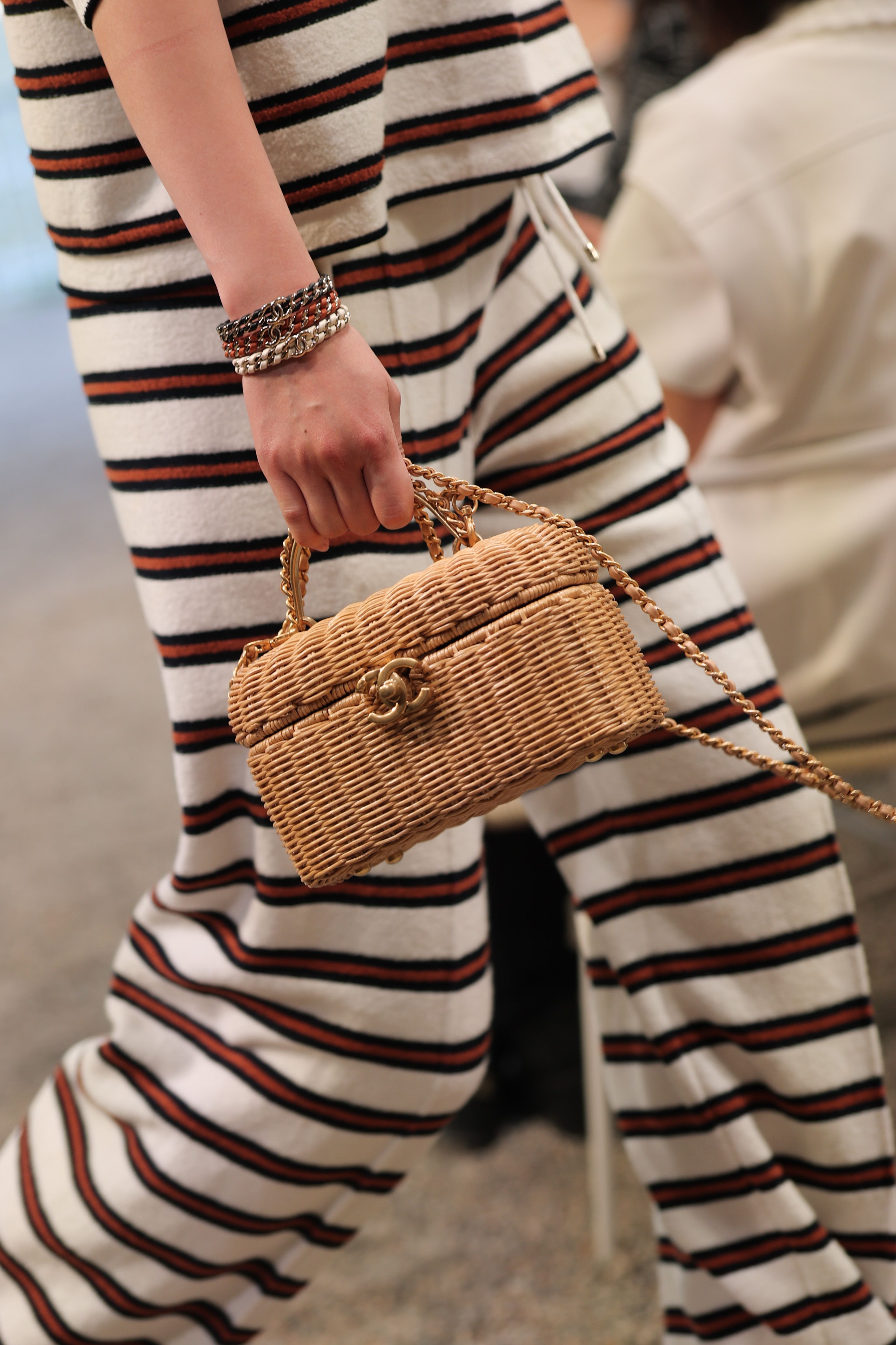 【カラーが映える★】CHANEL 25SS バニティショルダーバッグ 25C バニティ♡】CHANEL ロングヴァニティケース (CHANEL