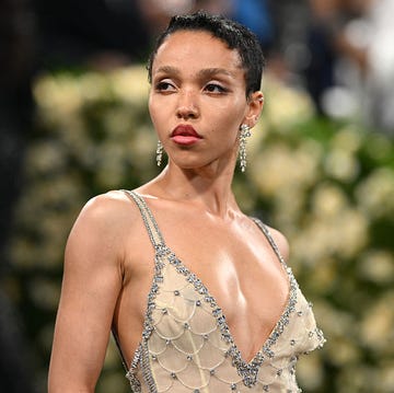 US-ENTERTAINMENT-FASHION-METGALA-CELEBRITY-MUSEUM-RED CARPET british singer songwriter fka twigs arrives for the 2025 met gala at the metropolitan museum of art on may 5, 2025, in new york. the gala raises money for the metropolitan museum of arts costume institute. the 2025 met gala is themed tailored for you, aligning with the costume institutes exhibition, superfine: tailoring black style, set to open to the public on may 10. (photo by angela weiss / afp) (photo by angela weiss/afp via getty images)