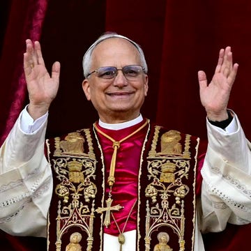 newly elected pope leo xiv, robert prevost from the main central loggia balcony of the st peter's basilica for the first time, after the cardinals ended the conclave, in the vatican, on may 8, 2025. robert francis prevost was on thursday elected the first pope from the united states, the vatican announced. a moderate who was close to pope francis and spent years as a missionary in peru, he becomes the catholic church's 267th pontiff, taking the papal name leo xiv. (photo by tiziana fabi / afp) newly elected pope leo xiv, robert prevost from the main central loggia balcony of the st peter's basilica for the first time, after the cardinals ended the conclave, in the vatican, on may 8, 2025. robert francis prevost was on thursday elected the first pope from the united states, the vatican announced. a moderate who was close to pope francis and spent years as a missionary in peru, he becomes the catholic church's 267th pontiff, taking the papal name leo xiv. (photo by tiziana fabi / afp)
