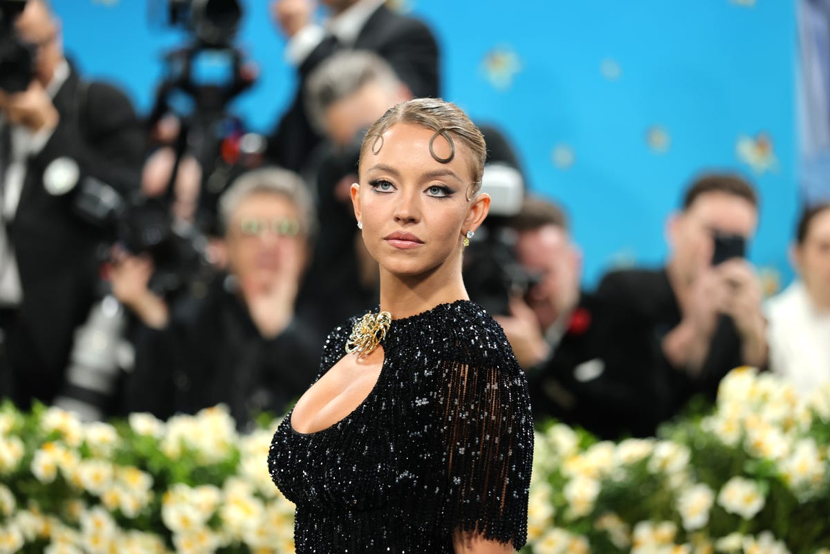 Mgk Just Dropped A Bombshell About Sydney Sweeney... - ftusdcc