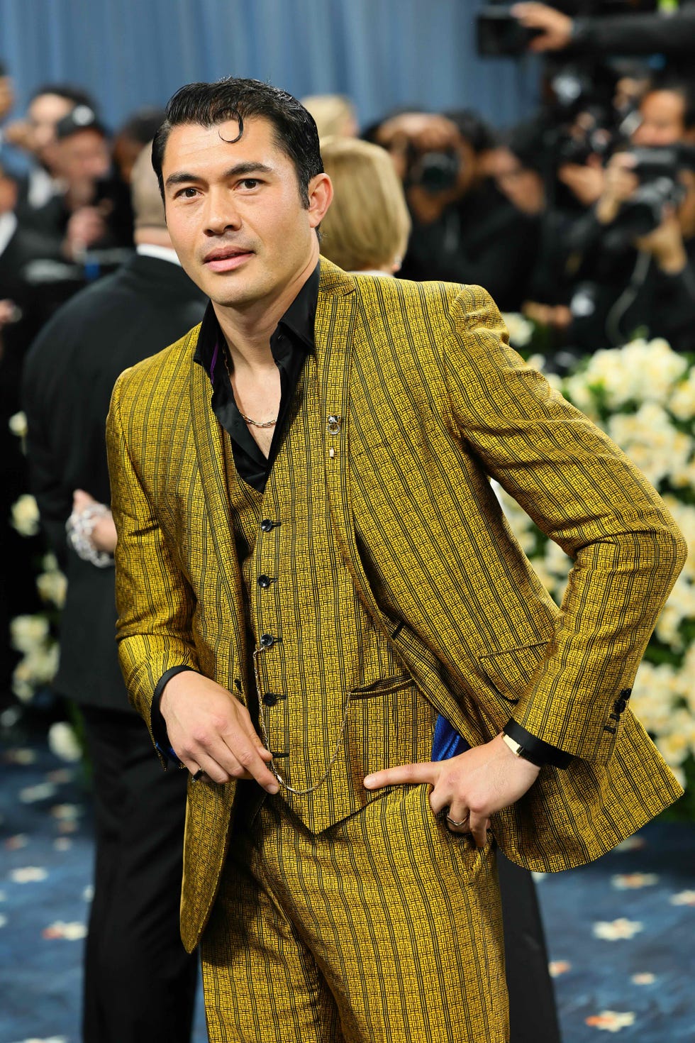 new york, new york may 05: henry golding attends the 2025 met gala celebrating "superfine: tailoring black style" at metropolitan museum of art on may 05, 2025 in new york city. (photo by theo wargo/filmmagic) new york, new york may 05: henry golding attends the 2025 met gala celebrating "superfine: tailoring black style" at metropolitan museum of art on may 05, 2025 in new york city. (photo by theo wargo/filmmagic)