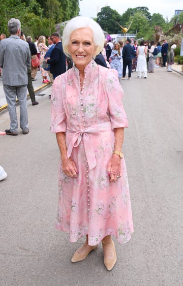 london, england may 19: mary berry attends the rhs chelsea flower show 2025 on may 19, 2025 in london, england.. (photo by alan chapman/dave benett/getty images)