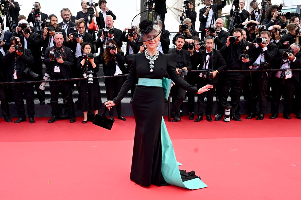 cannes, france may 22: helen mirren attends the la venue de lavenir (colours of time) red carpet at the 78th annual cannes film festival at palais des festivals on may 22, 2025 in cannes, france. (photo by stephane cardinale corbis/corbis via getty images)
