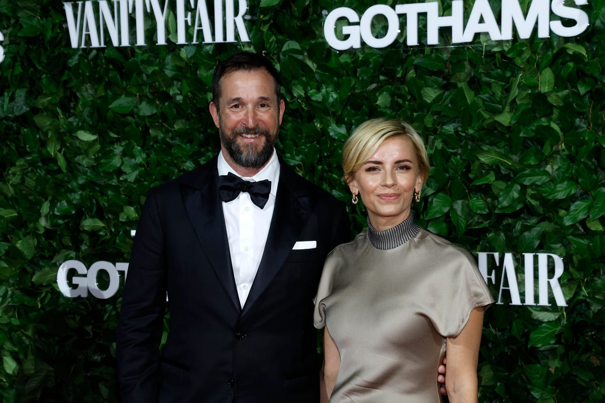 Who Is Sara Wells? Noah Wyle’s Wife Is an Actor, Singer, and “Pancake Flipper”