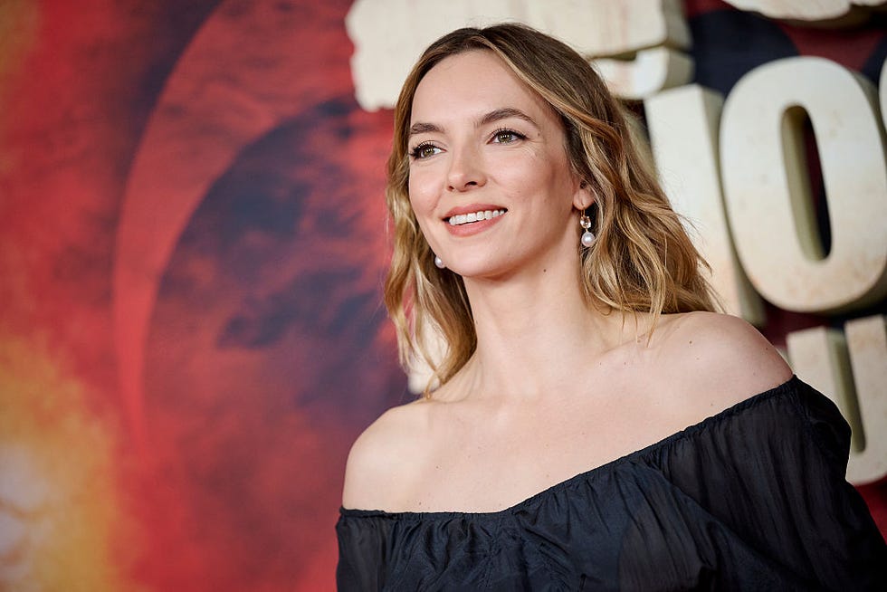 jodie comer micro balayage