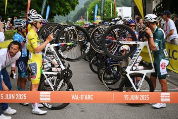 val d'arc, france june 15: (l r) santiago buitrago of colombia and team bahrain victorious polka dot mountain jersey, tadej pogacar of slovenia and uae team emirates xrg yellow leader jersey, mathieu van der poel of netherlands and team alpecin deceuninck green points jersey pay tribute to romain bardet of france and team picnic postnl on the last day of his professional cycling career prior to the 77th criterium du dauphine 2025, stage 8 a 133.3km stage from val d'arc›plateau du mont cenis 2095m / #uciwt / on june 15, 2025 in val d'arc, france. (photo by dario belingheri/getty images)