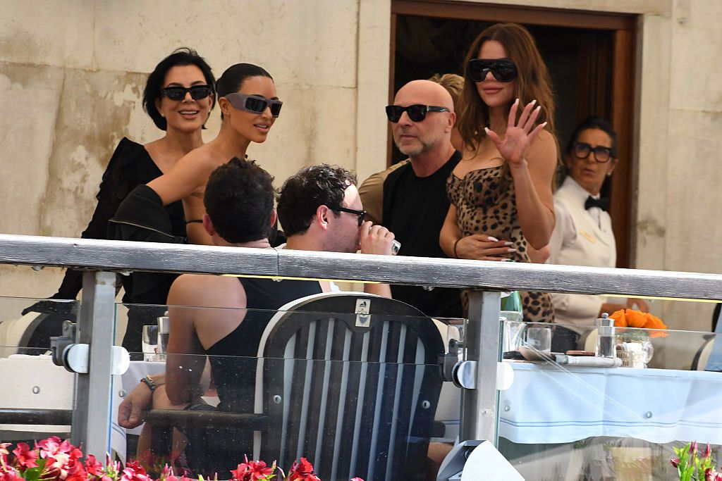 Kim, Khloé, and Kris Arrive in Venice for the Sánchez-Bezos Wedding