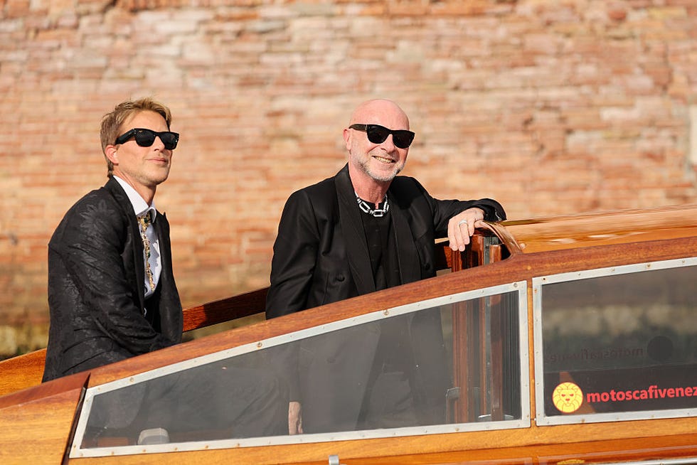 Venedik, İtalya, 27 Haziran: Guilherme Siqueira ve Domenico Dolce, 27 Haziran 2025'te Venedik, İtalya'da Jeff Bezos ve Lauren Sanchez'in düğününe katıldı. (Fotoğraf: Ernesto Ruscio/GC Images)