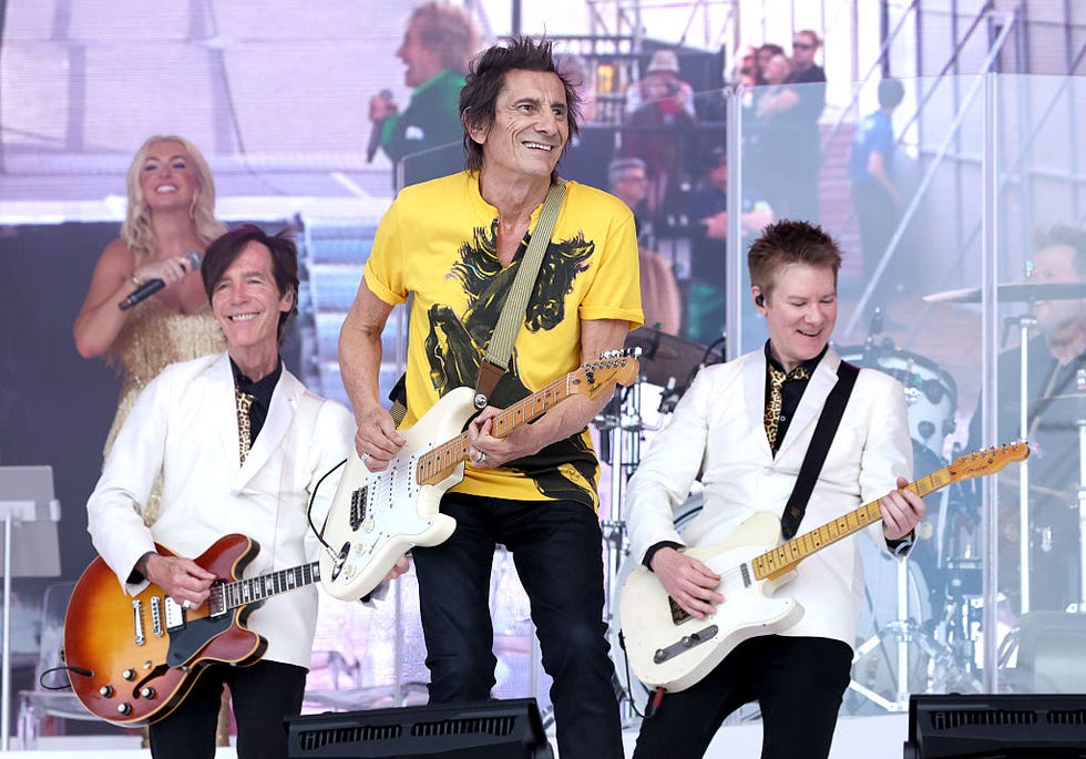 glastonbury, england june 29: (editors note: editorial use only strictly no commercial use no use in publication solely of rod stewart) ronnie wood performs onstage with rod stewart during day five of the glastonbury festival 2025 at worthy farm, pilton on june 29, 2025 in glastonbury, england. established by michael eavis in 1970, glastonbury has grown into the uks largest music festival, drawing over 200,000 fans to enjoy performances across more than 100 stages. in 2026, the festival will take a fallow year, a planned pause to allow the worthy farm site time to rest and recover. (photo by kevin mazur/getty images)