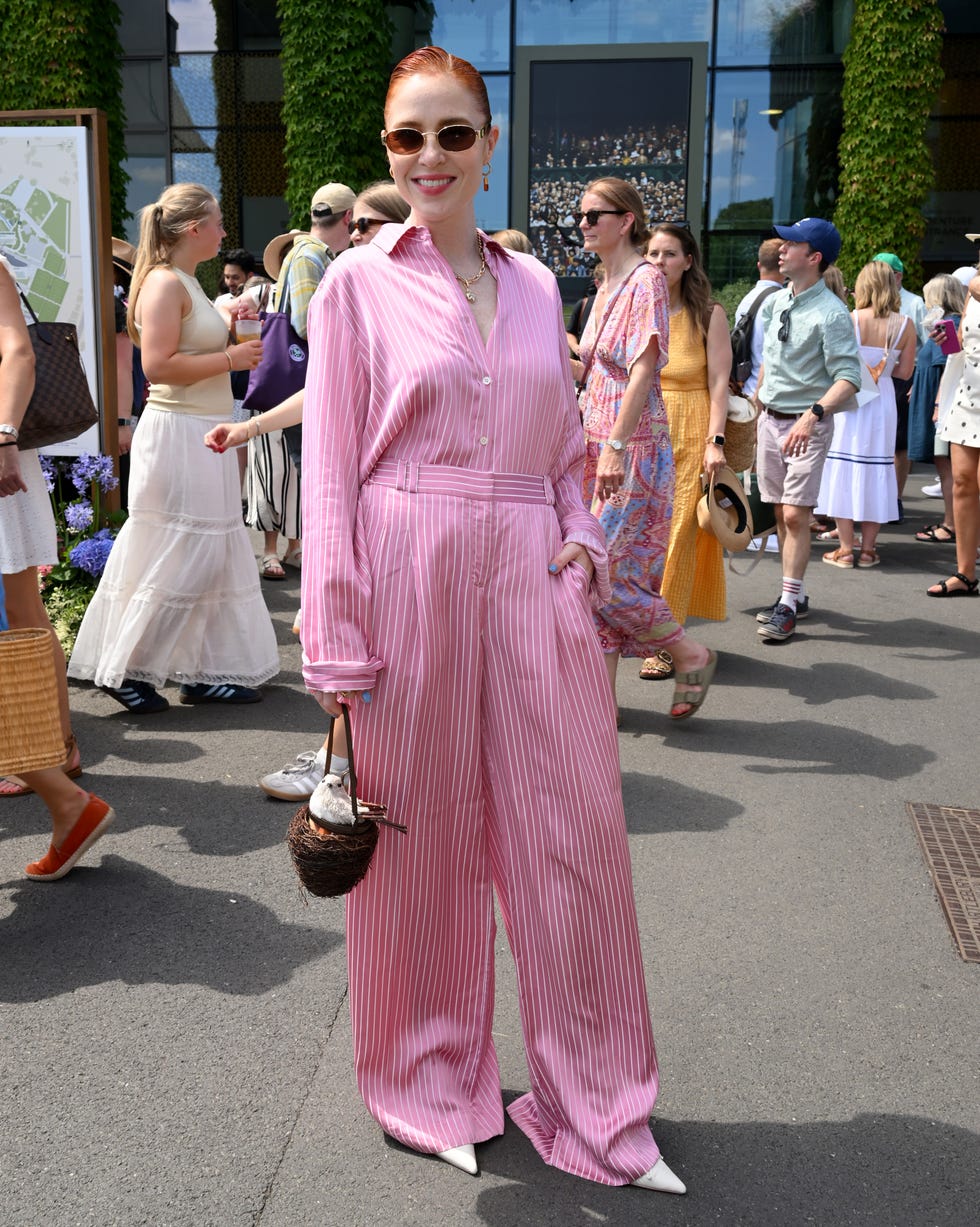 Londres, Angleterre, 30 juin : Angela Scanlon assiste à la première journée des championnats de tennis de Wimbledon au All England Lawn Tennis and Croquet Club, le 30 juin 2025 à Londres, en Angleterre. (Photo : Karwai Tang/Wireimage)