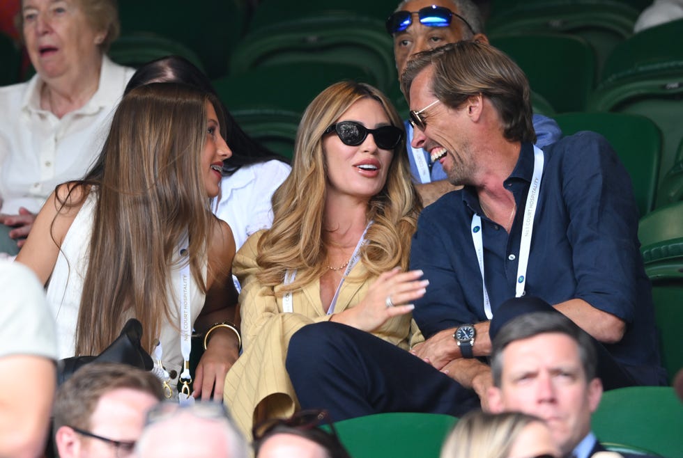 london, england july 03: sophia ruby crouch, abbey clancy and peter crouch attend day four of the wimbledon tennis championships at the all england lawn tennis and croquet club on july 03, 2025 in london, england. (photo by karwai tang/wireimage)