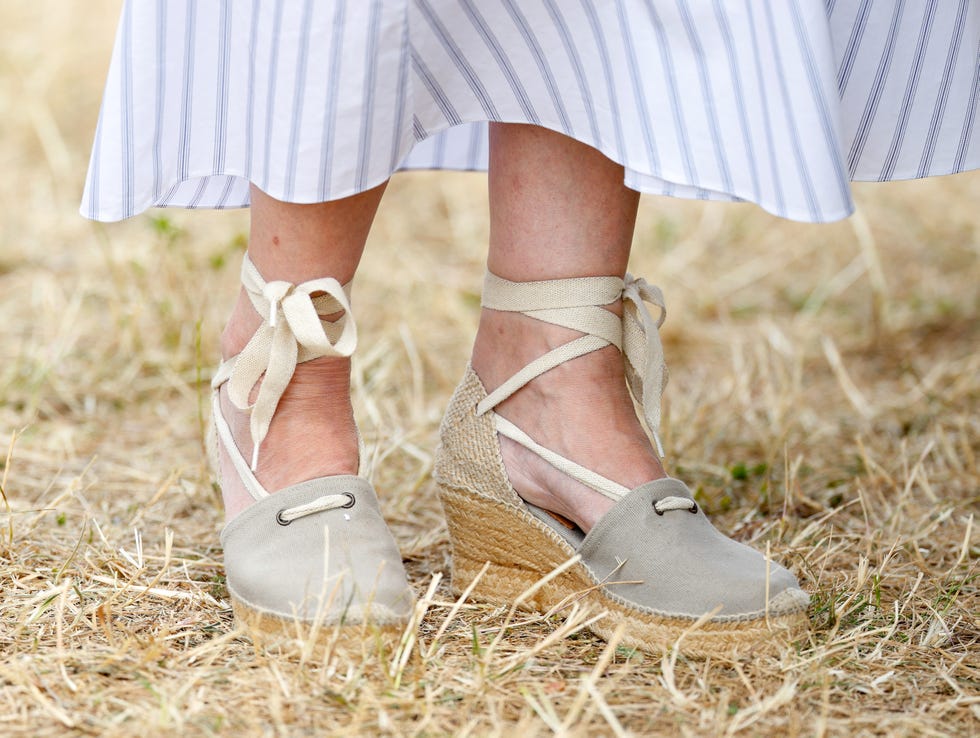 hitchin, united kingdom july 03: (embargoed for publication in uk newspapers until 24 hours after create date and time) sophie, duchess of edinburgh (shoe detail), in her role as patron of the association of show and agricultural organisations, visits the groundswell regenerative agriculture festival at lannock farm, weston on july 3, 2025 in hitchin, england. (photo by max mumby/indigo/getty images)