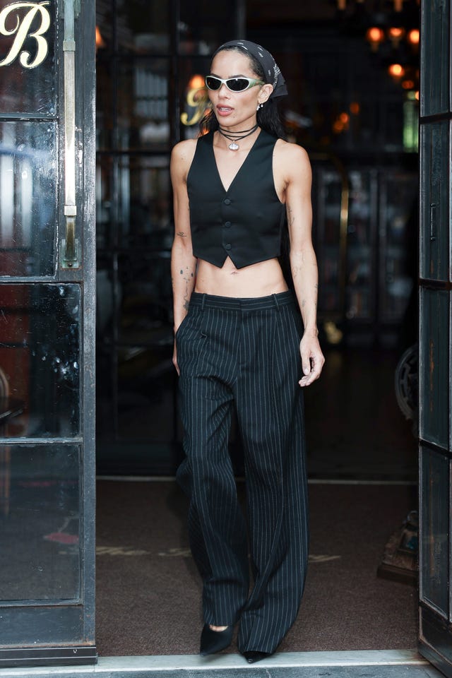 Nowy Jork, Nowy Jork, 11 sierpnia: Zoe Kravitz widziana w East Village 11 sierpnia 2025 roku w Nowym Jorku. (zdjęcie: aeon/gc images)