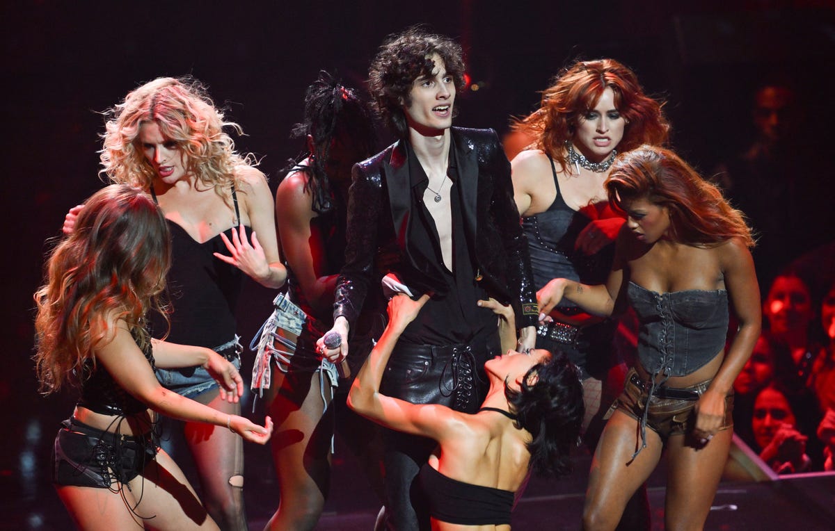 Sombr’s First-Ever Awards Show Performance at the VMAs Was All Types of Legendary