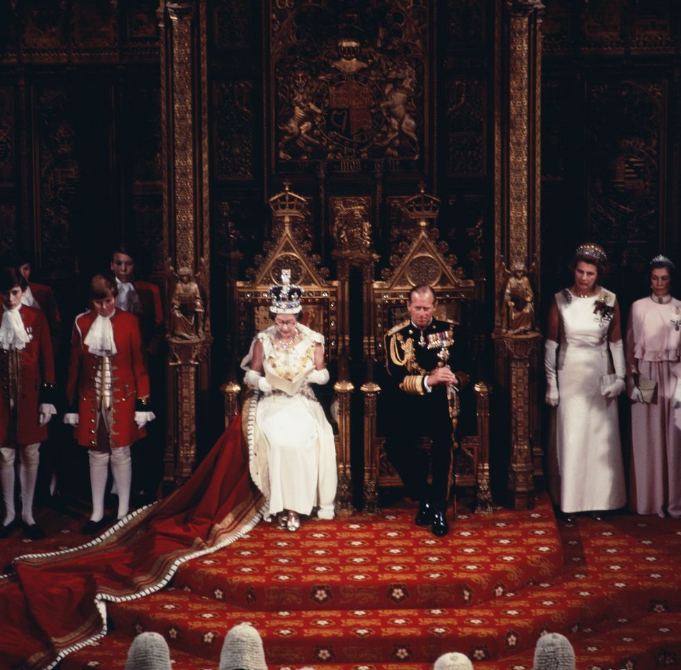 queen elizabeth opening parliament