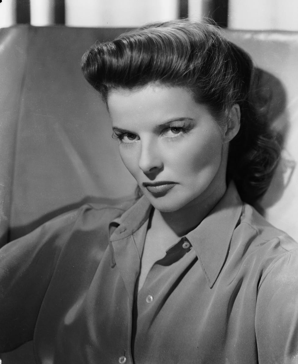 Hair, Hairstyle, Eyebrow, Lip, Beauty, Retro style, Black-and-white, Forehead, Chin, Photo shoot, 