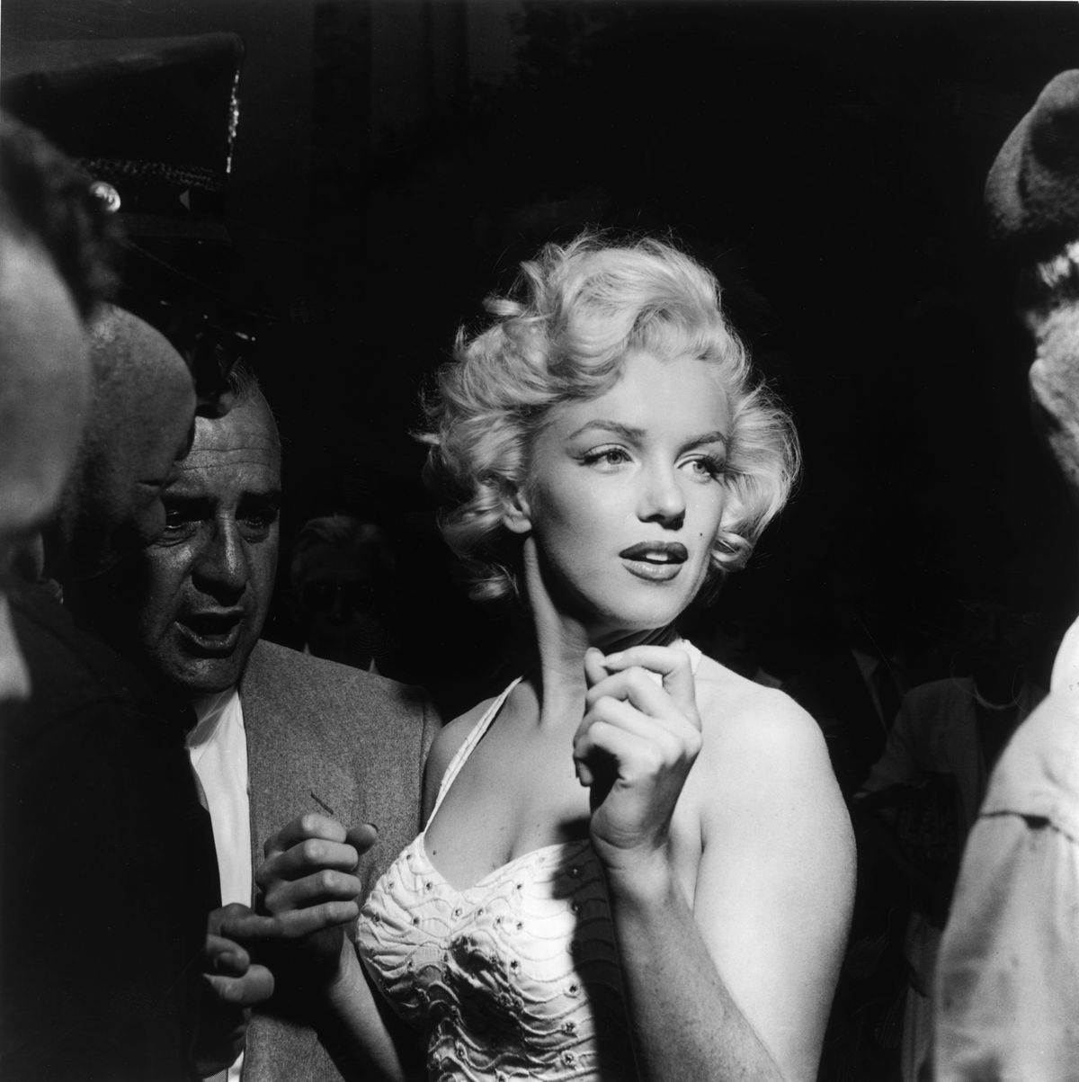 Blonde shows a Marilyn Monroe robbed of motherhood