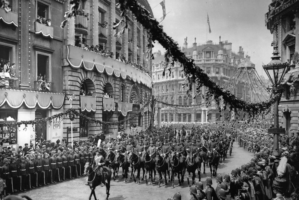 23rd june 1911 the royal horse artillery ride through the streets of london as part of king george vs coronation celebrations photo by london stereoscopic companyhulton archivegetty images