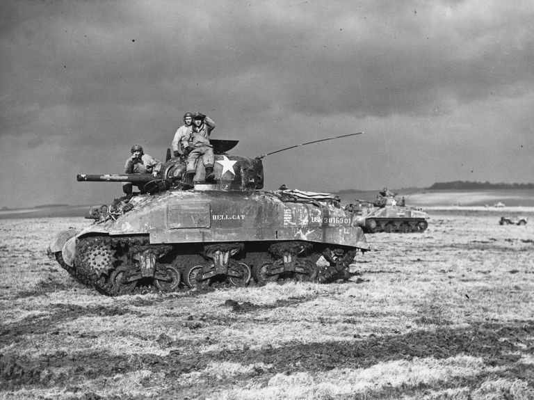 How effective would a Churchill Mk VII tank against medium tanks