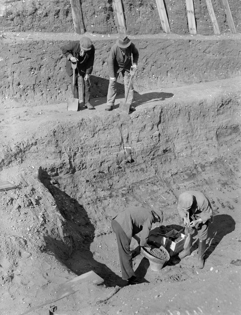The True Story Behind Netflix s The Dig