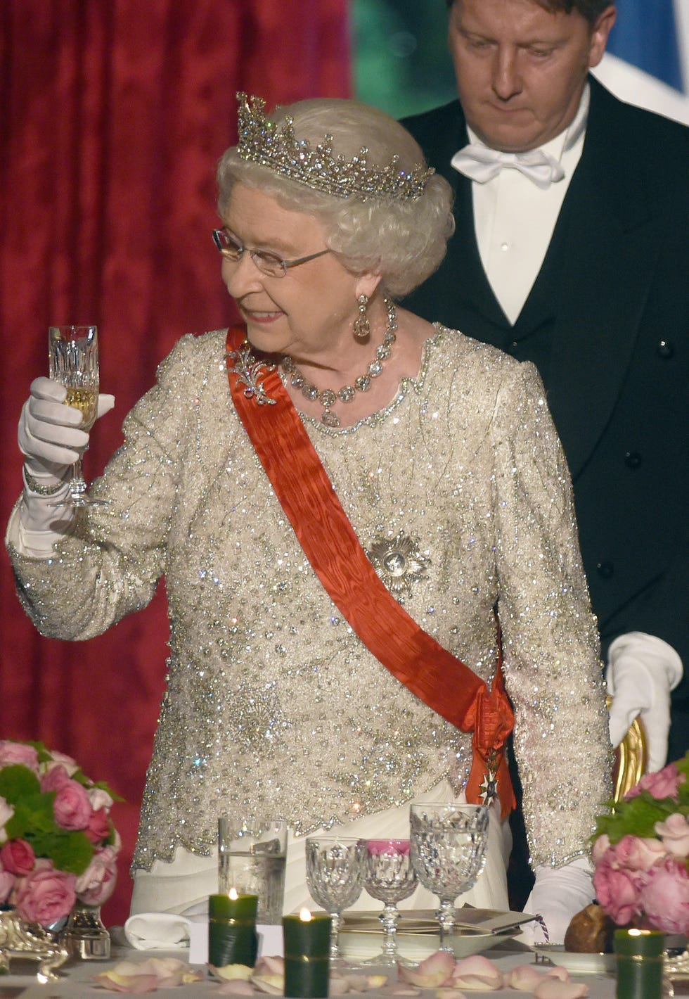 Queen Elizabeth II On Official Visit In Paris : Day 2