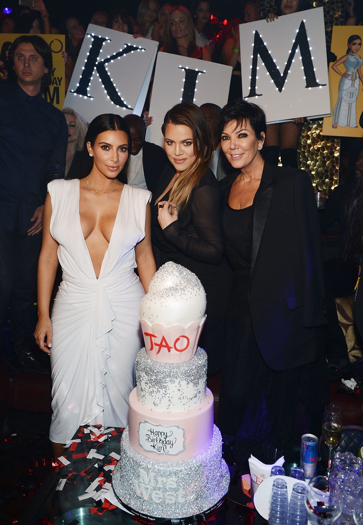 Kris Jenner On Meeting Khloé And Kim Kardashian The Day After Breaking The  'KUWTK' News