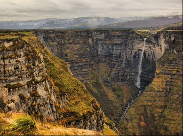 ruta del salto del río nervión