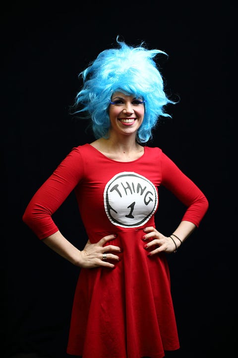couples halloween costumes thing 1 and thing 2 from the cat in the hat
