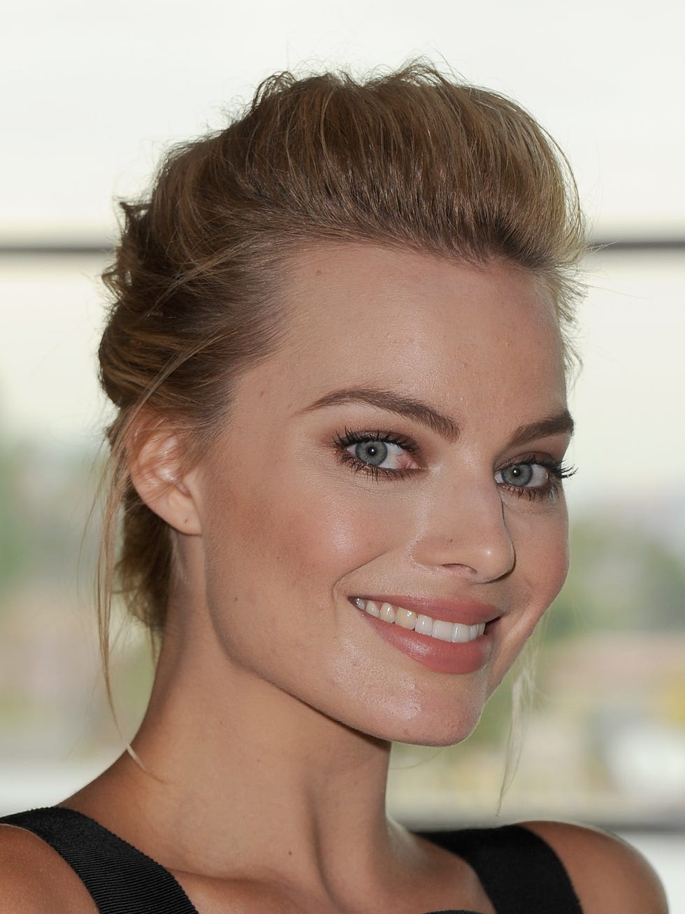 Margot Robbie Hair Make-Up Evolution