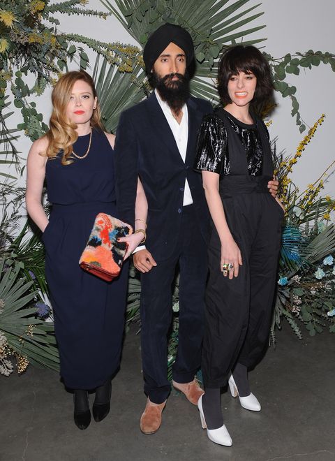 new york, ny   february 11  l r actress natasha lyonne, designeractor waris ahluwalia and actress parker posey attend the rachel comey fashion show at pioneer works center for arts  innovation during mercedes benz fashion week on february 11, 2015 in new york city  photo by fernando leongetty images