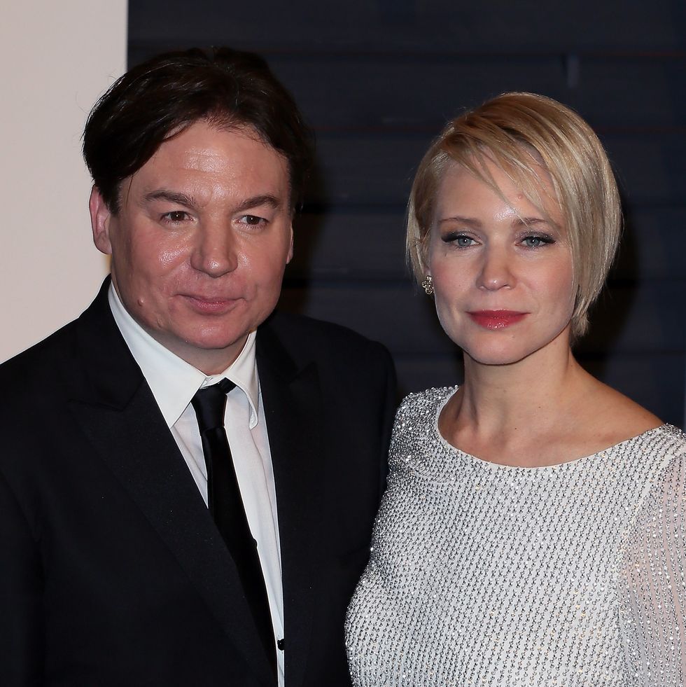 mike myers and his wife kelly tisdale at a vanity fair party in 2015
