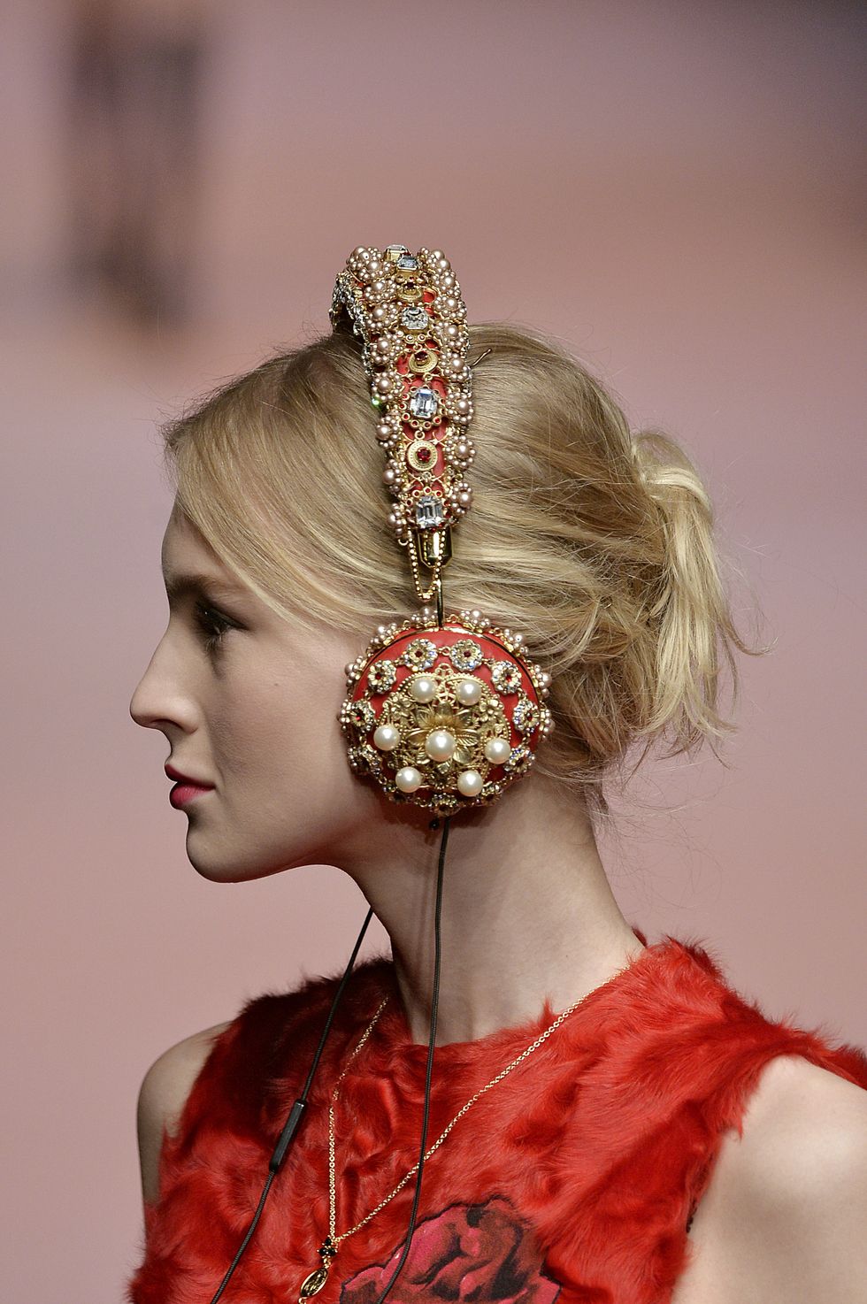 milan, italy march 01 accessories headphones detail on the runway at the dolce gabbana autumn winter 2015 fashion show during milan fashion week on march 1, 2015 in milan, italy photo by catwalkinggetty images