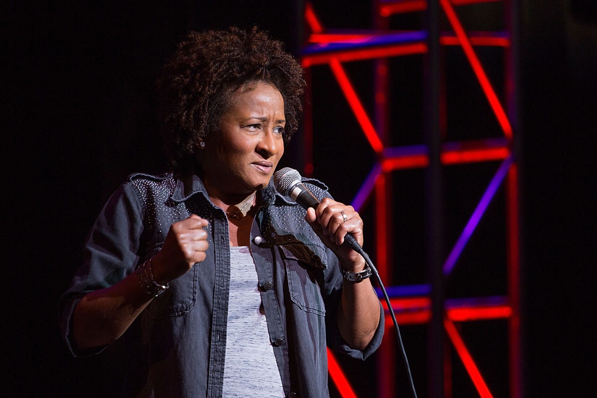 6 Trailblazing Queer Women in Comedy