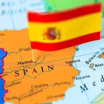 valencianos "chulos", navarros "reprimidos", extremeños "vagos" así define la ia a todos los españoles