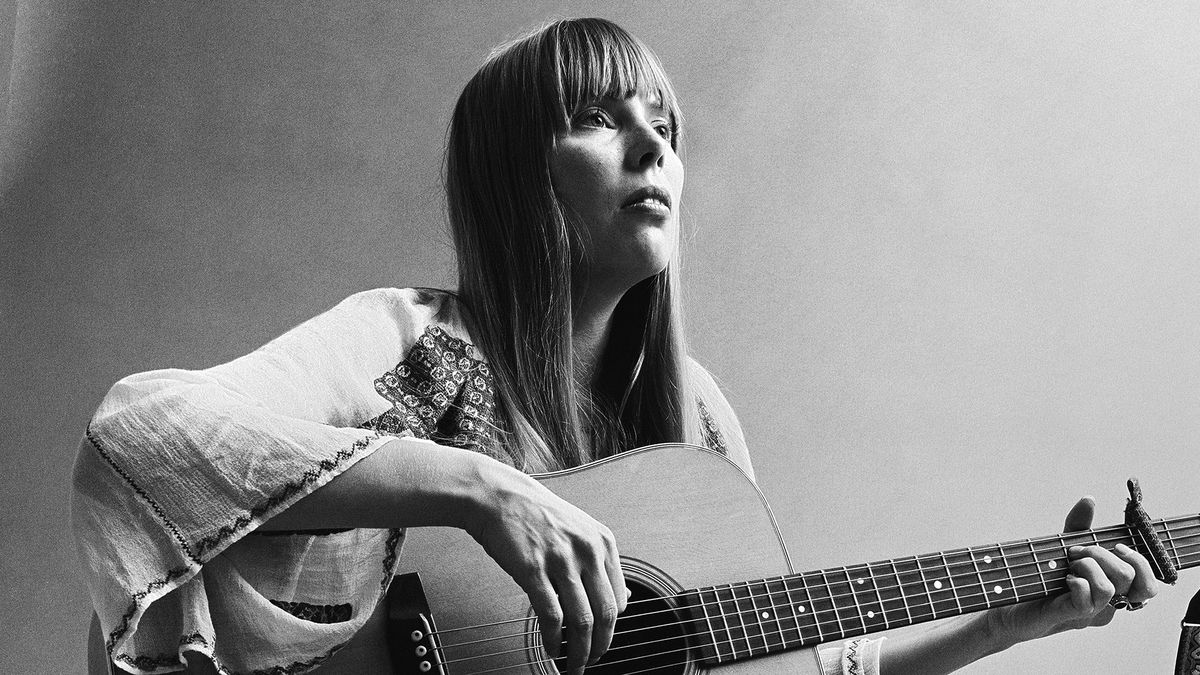 Joni Mitchell: The Heartbreak and Vulnerability Behind Her Iconic ‘Blue’ Album