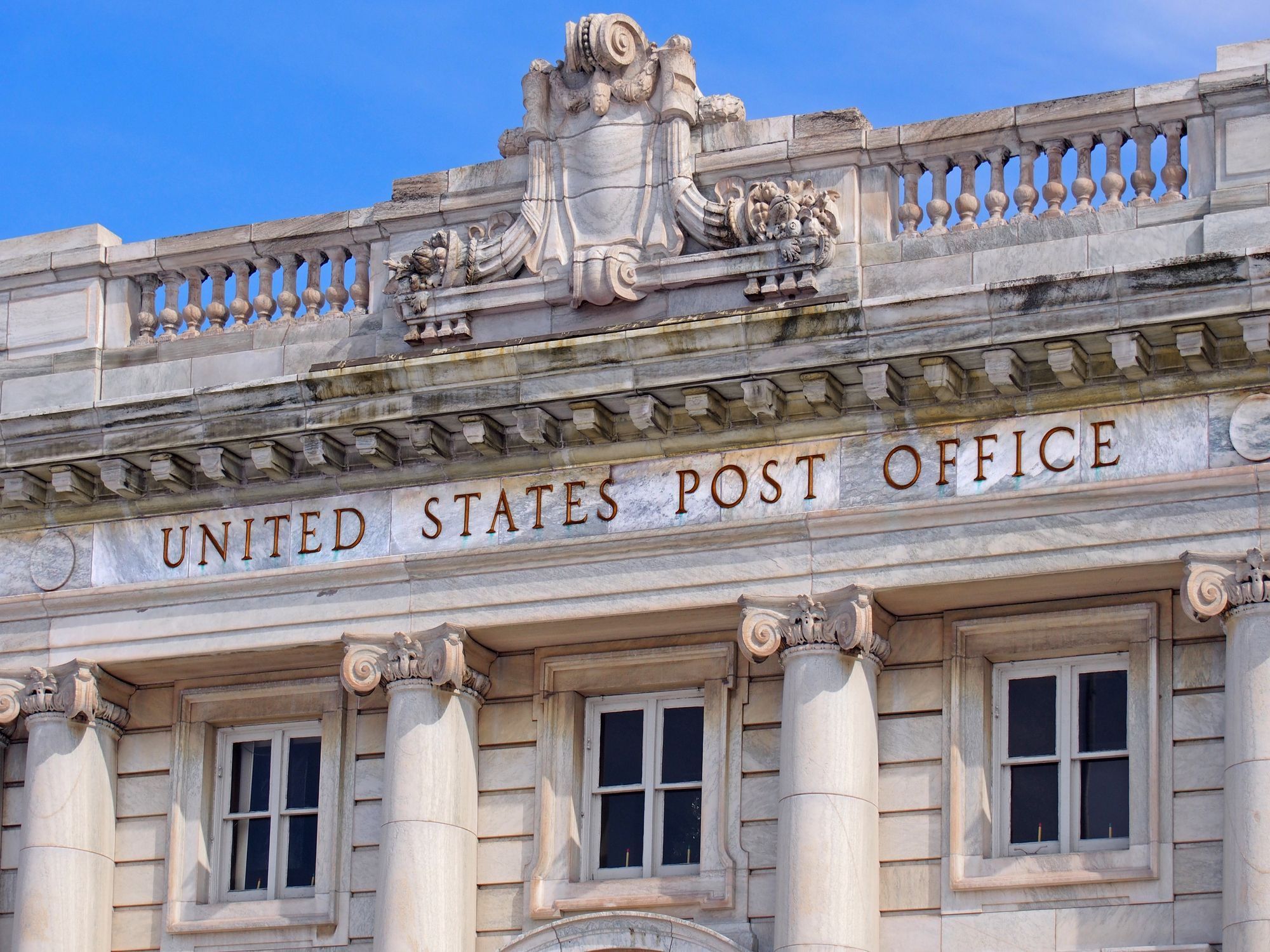 Is the Post Office Open on Memorial Day 2023? USPS Holiday Hours